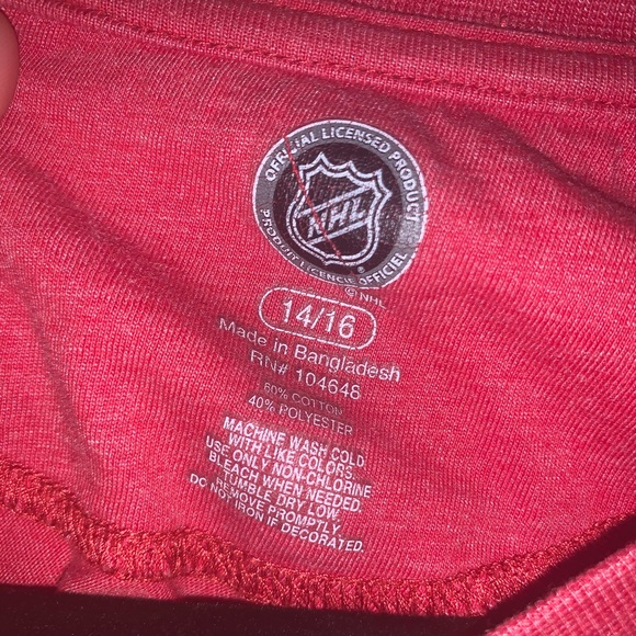 Red wings NHL LOGO TEE - Picture 2 of 3